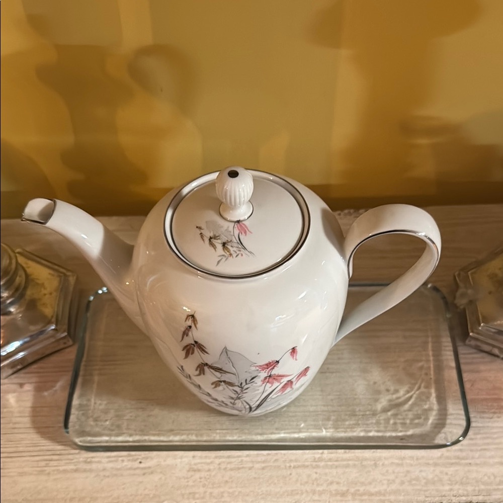 Elegant Floral Teapot - Picture 2 of 5